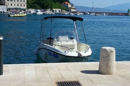 Charter Motorboat QUICKSILVER Activ 505 Makarska