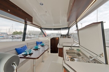 Luksusowy jacht Platinum 989