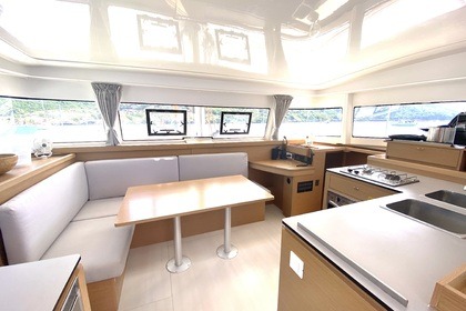 YEMAYÁ CREWED CATAMARÁN EXCESS 11