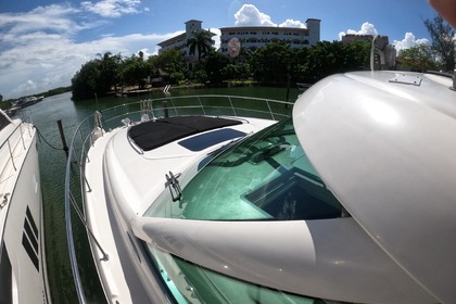Hire Motorboat Sea Ray Sundancer 500 Hotel Zone