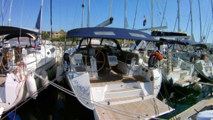 Rental Sailboat Bavaria 46 Cruiser Elliniko