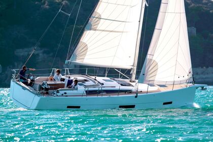Hire Sailboat Dufour Yachts Dufour 390 GL Kontokali