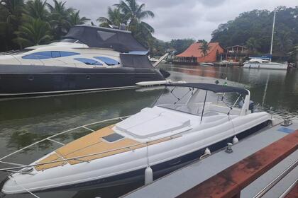Charter Motorboat Runner 330 Angra dos Reis