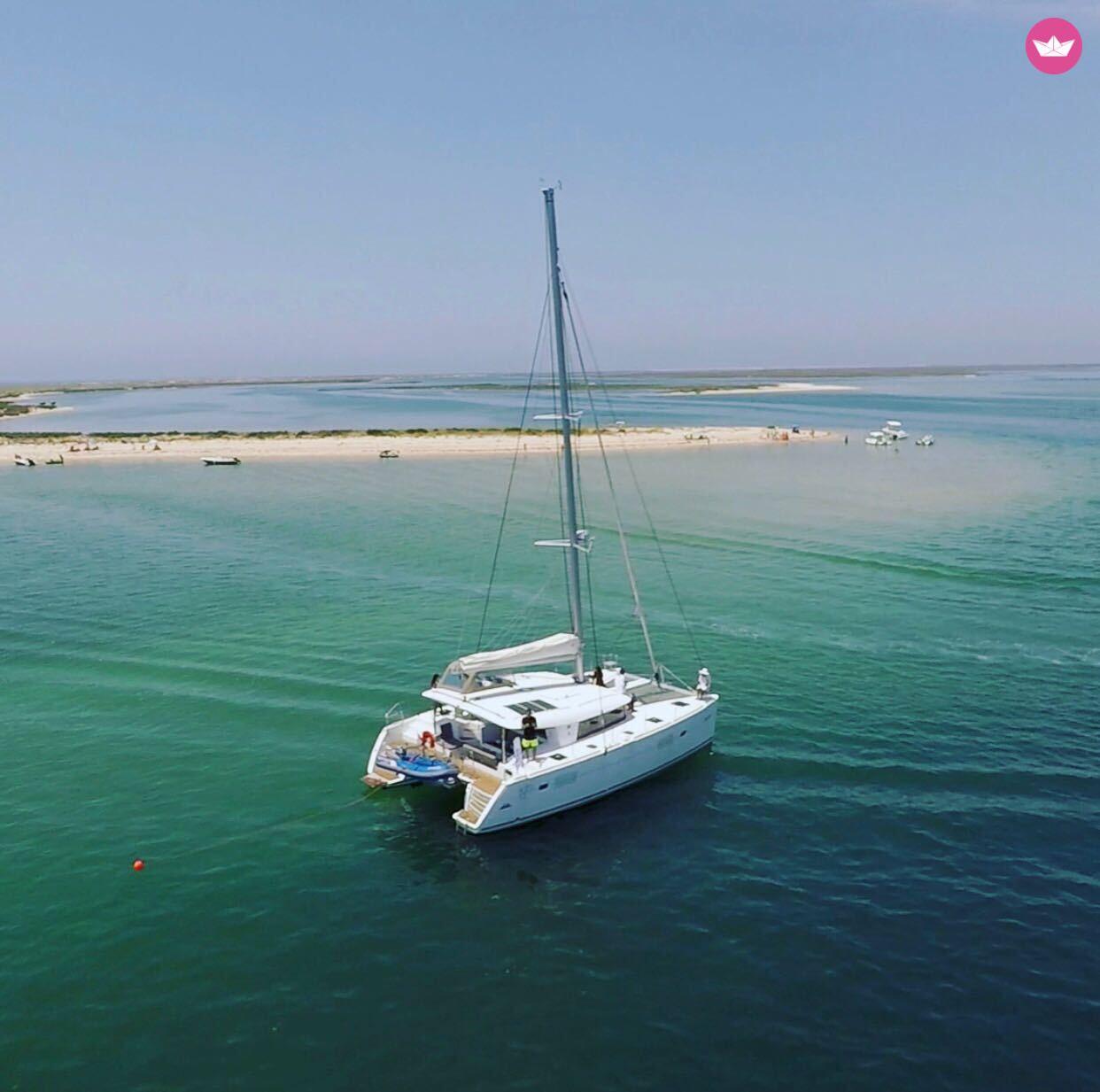 Charter Lagoon 400 S2