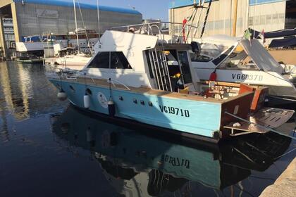 Charter Motorboat Italcraft 33 Pantelleria