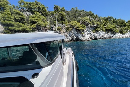 Axopar 37XC Cross Cabin Brabus