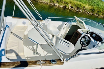 Miete Motorboot Jeanneau Cap Camarat 625 WA Carnon