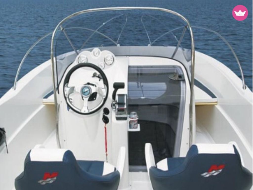 Моторное судно Quicksilver 635 Commander для аренды