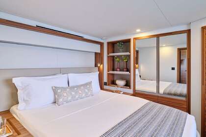 Aloia 80 Fountaine Pajot Thira 80