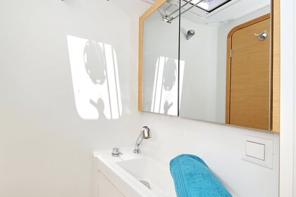 Lagoon 39 - 4 + 2 cab. - Vertigo - 2017.