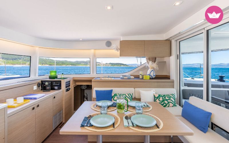 Catamaran Lagoon LAGOON 43 (4 CAB + 2) / 4 SDB 13m 4