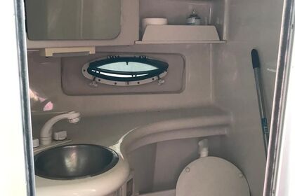 Czarter Łódź motorowa Regal Commodore 2760 Salerno