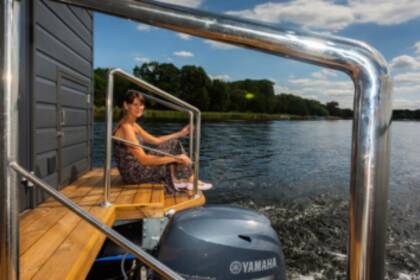 Rent this boat without a license and disocver the