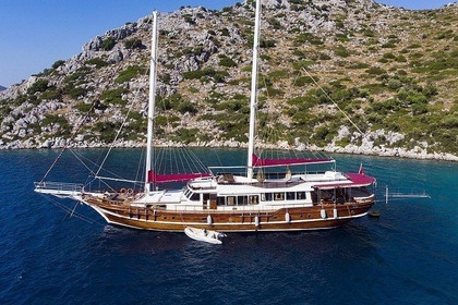 Miete Gulet Stylish Flybridge Jakuzi Gulet For Big Groups Marmaris