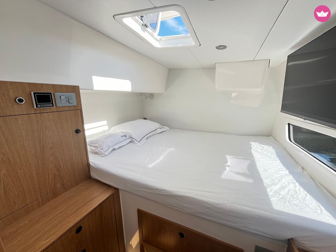 Bateau à moteur Flash Catflash 43 110cv 8