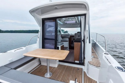 Charter Motorboat Beneteau ANTARES 9OB Modèle 2020 Théoule-sur-Mer