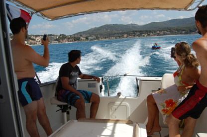 Charter Motorboat Beneteau Antares 700P Bandol