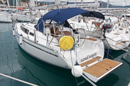 Charter Sailboat BAVARIA 33 CRUISER Split