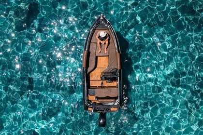 Location Bateau sans permis  Isatek Cobra 495 Luxury Edition Port de Milos, Milos