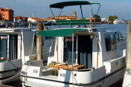 Louez cette péniche pour découvrir les beautés
