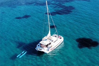PAX ABYSSI: catamarano con opzione chef privato