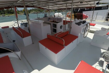 Rental Catamaran Ocean Voyager 53 Tahiti