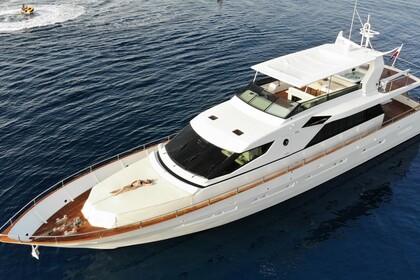 Noleggio Yacht a motore MEFASA 90 Marbella