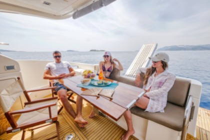 Luxury Motor Yacht Azimut 43 Fly in Dubrovnik Completely Renovated 2022