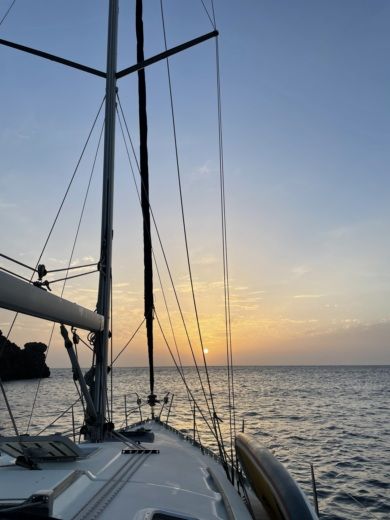 Alcudia Sailboat Jeanneau Sun Odyssey 43 Ds alt tag text