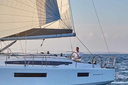 Hire Sailboat Jeanneau Sun Odyssey 410 Capo d'Orlando