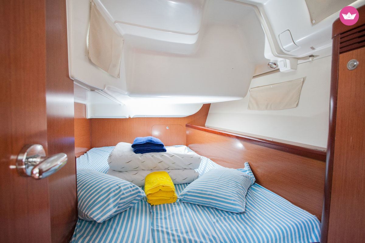 Beneteau Oceanis 40 in Trogir for hire