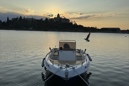 Évasion dans la baie de Burgas – Des aventures en motorboat vous attendent