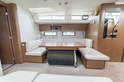 Oceanis 51.1 with A/C