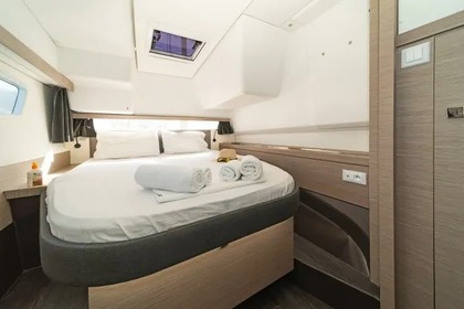 Location Catamaran Fountaine Pajot Lucia 40 Lefkada