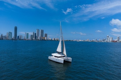 Fantastico Catamaran Lagoon 400