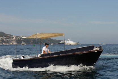 Charter Motorboat Apreamare Lancia Sorrentina 7 Metri Piano di Sorrento