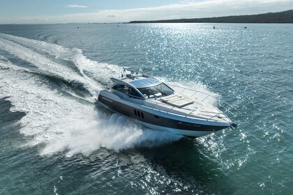 Noleggio Yacht Absolute Absolute 52 Saint-Raphaël