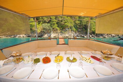 ECE ARİNA – Luxury 24m Gulet with Professional Crew