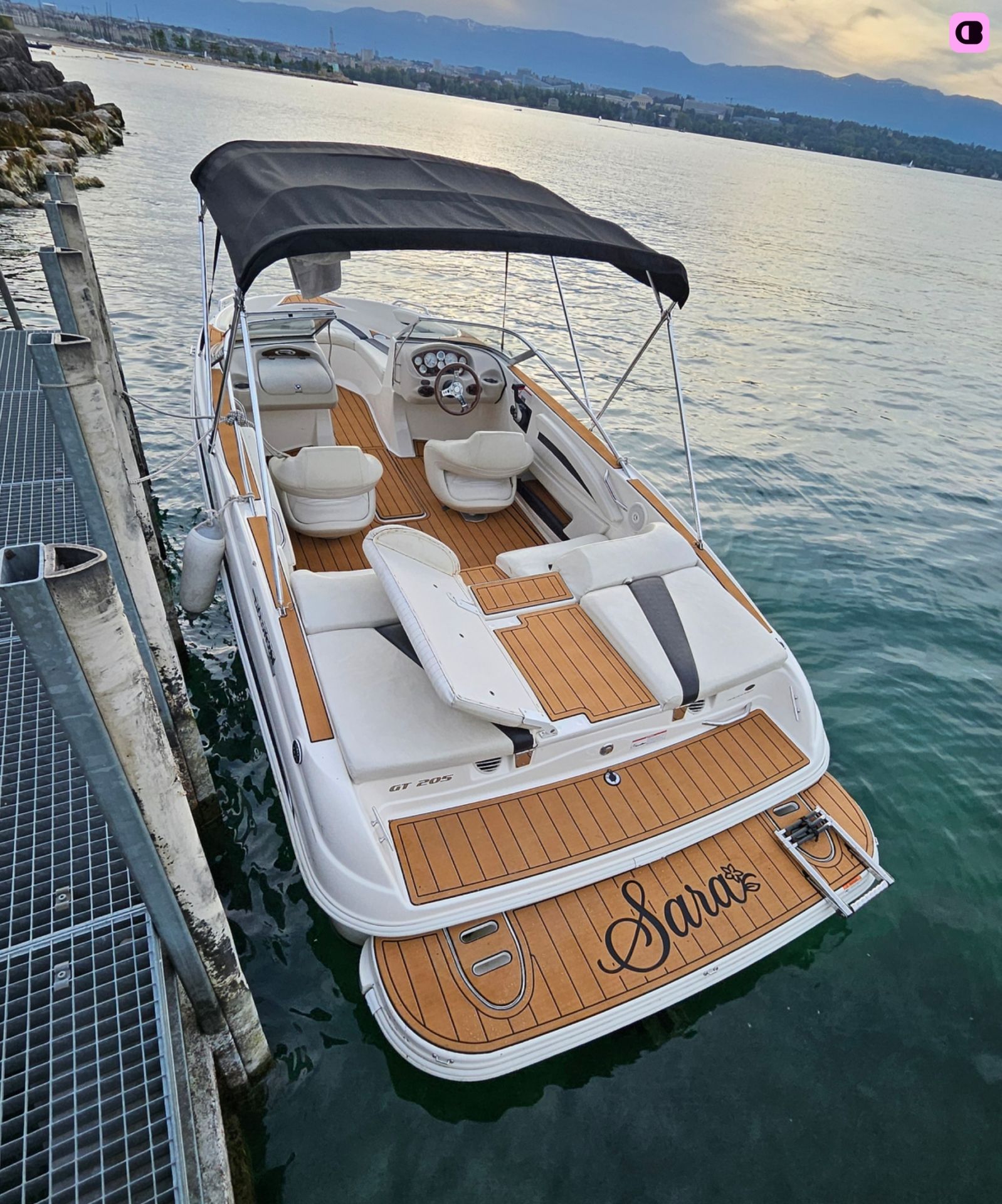Bateau à moteur Glastron GT 205 220cv