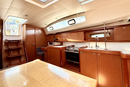 Sailing Yacht Tigre – Beneteau Oceanis 40 (2008) | Comfortable and Well-Equipped