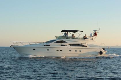 Aluguel Lancha Ferretti 57 Flybridge Salonica