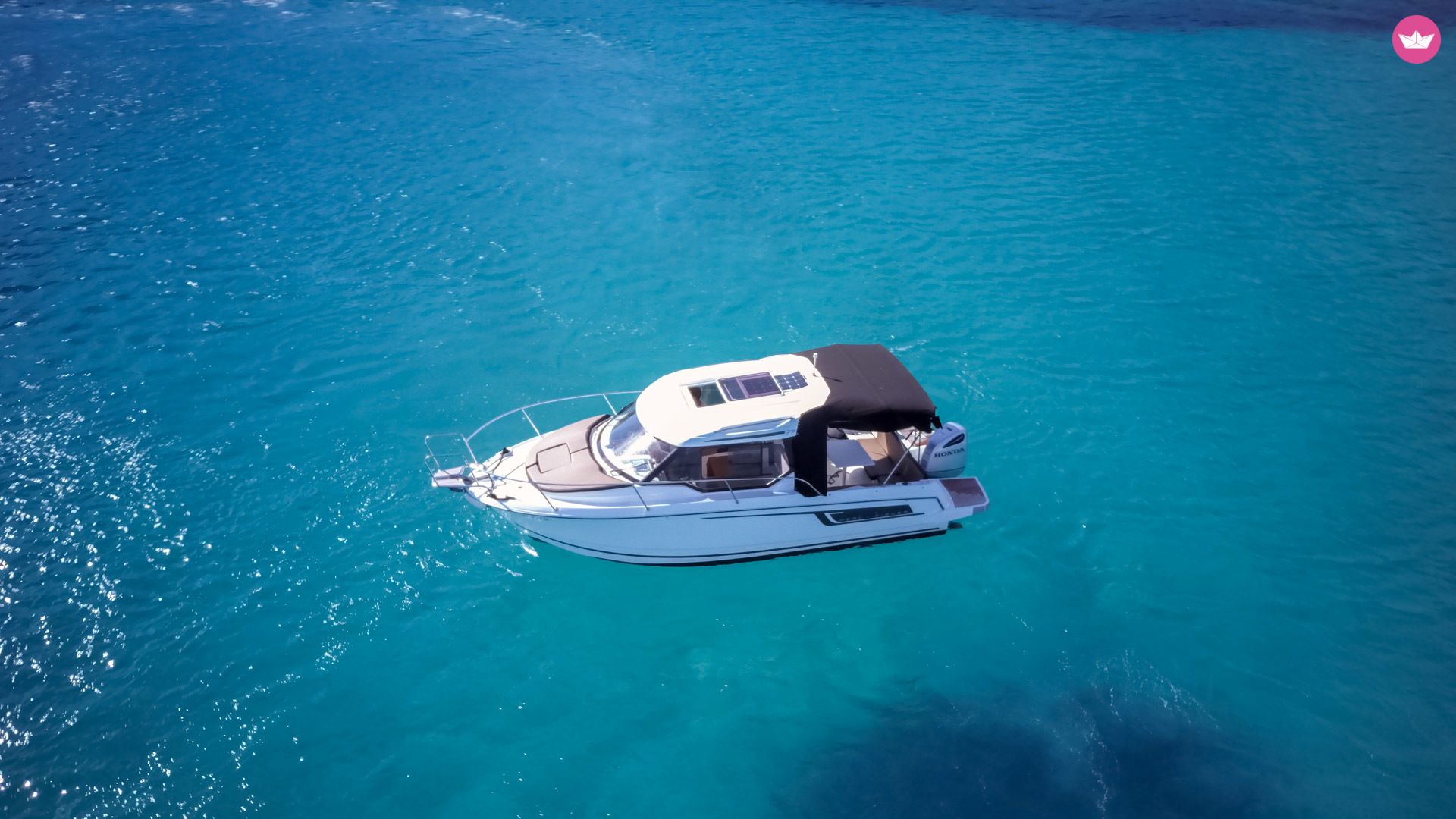 Motorboat Jeanneau Merry Fisher 795 for hire