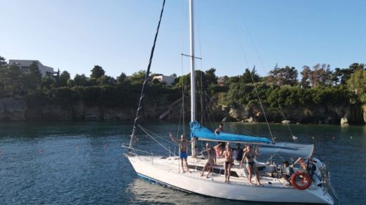 Heraklion Sailboat Jeanneau Sun Shine 38 alt tag text