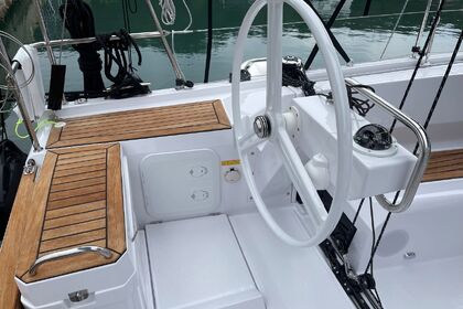 Aluguel Veleiro Elan Marine Elan E4 Pula