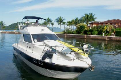 Rental Motorboat INTERMARINE OCEANIC 36 INTERMARINE Angra dos Reis