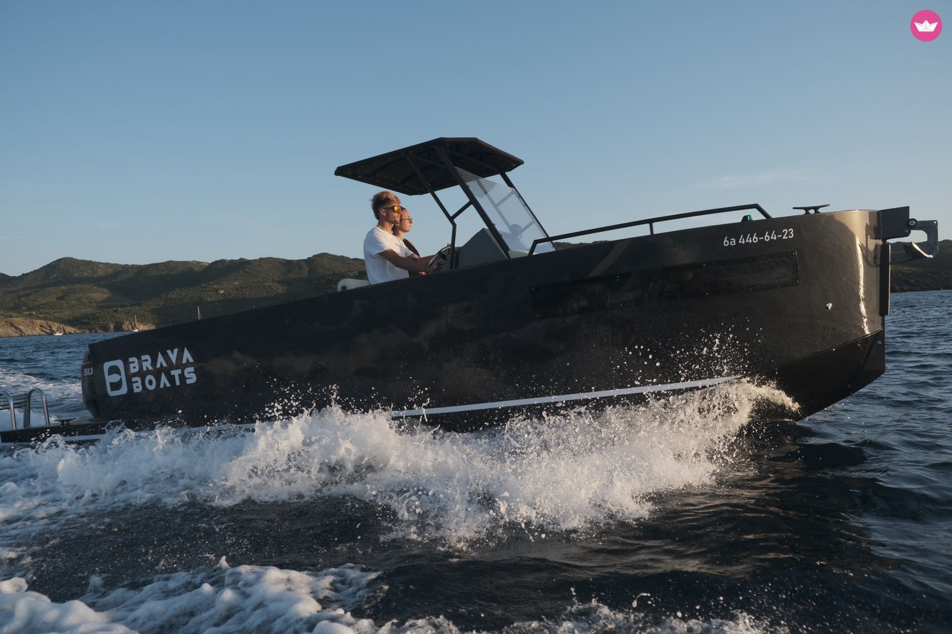 Bateau à moteur BravaBoats BA75 300cv