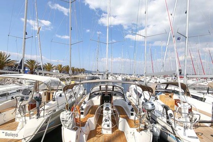 Noleggio Barca a vela Bavaria Yachtbau Bavaria Cruiser 33 Morter-Incoronate