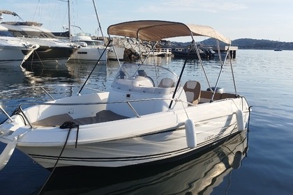 Miete Motorboot Jeanneau Cap Camarat 5.5 Cc Sainte-Maxime