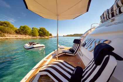 Hyra båt Motorbåt Sunseeker 72 Predator Brač