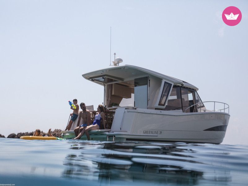 Charter motorboat in Zadar  